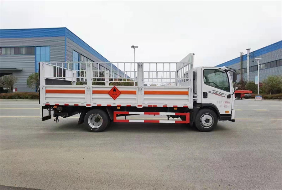 5米2解放J6F氣瓶運輸車