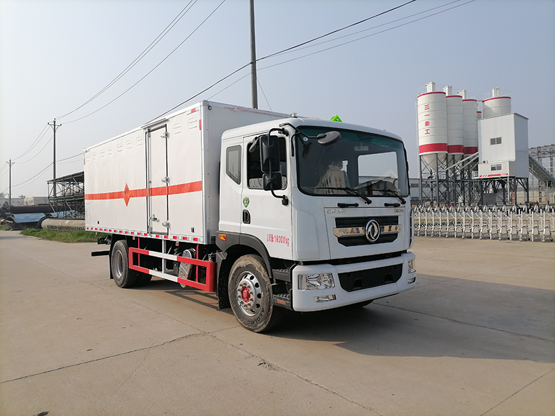 東風D9爆破康明斯220馬力