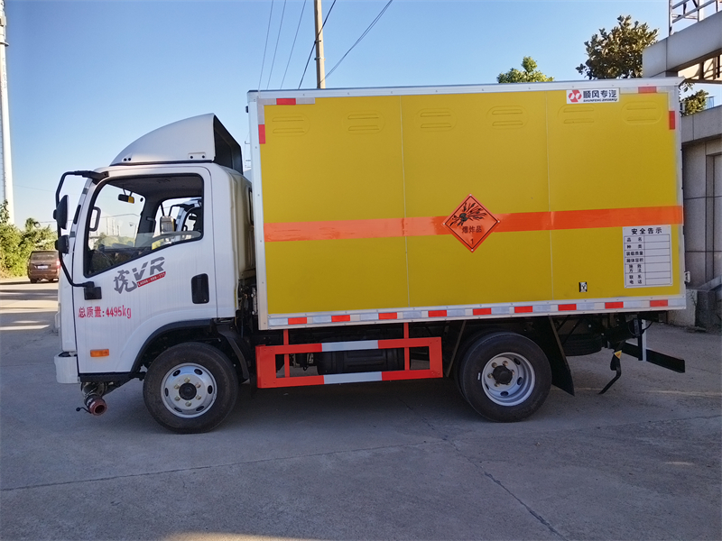 解放VR爆破2600軸距錫柴110馬力