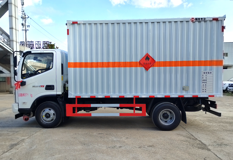 福田奧鈴4米 (黃牌)易燃氣體廂式運輸車